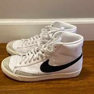 Nike Blazer Mid '77